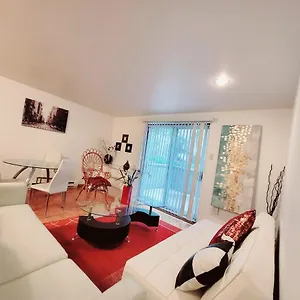 Superbe 5 Min De Dix30 à 20 Min De Montréal. Appartement